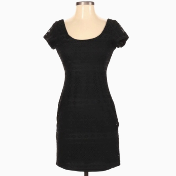 Crochet Dress, S, fully satin lined, zipper back, Snap mini little black dress - Picture 2 of 15